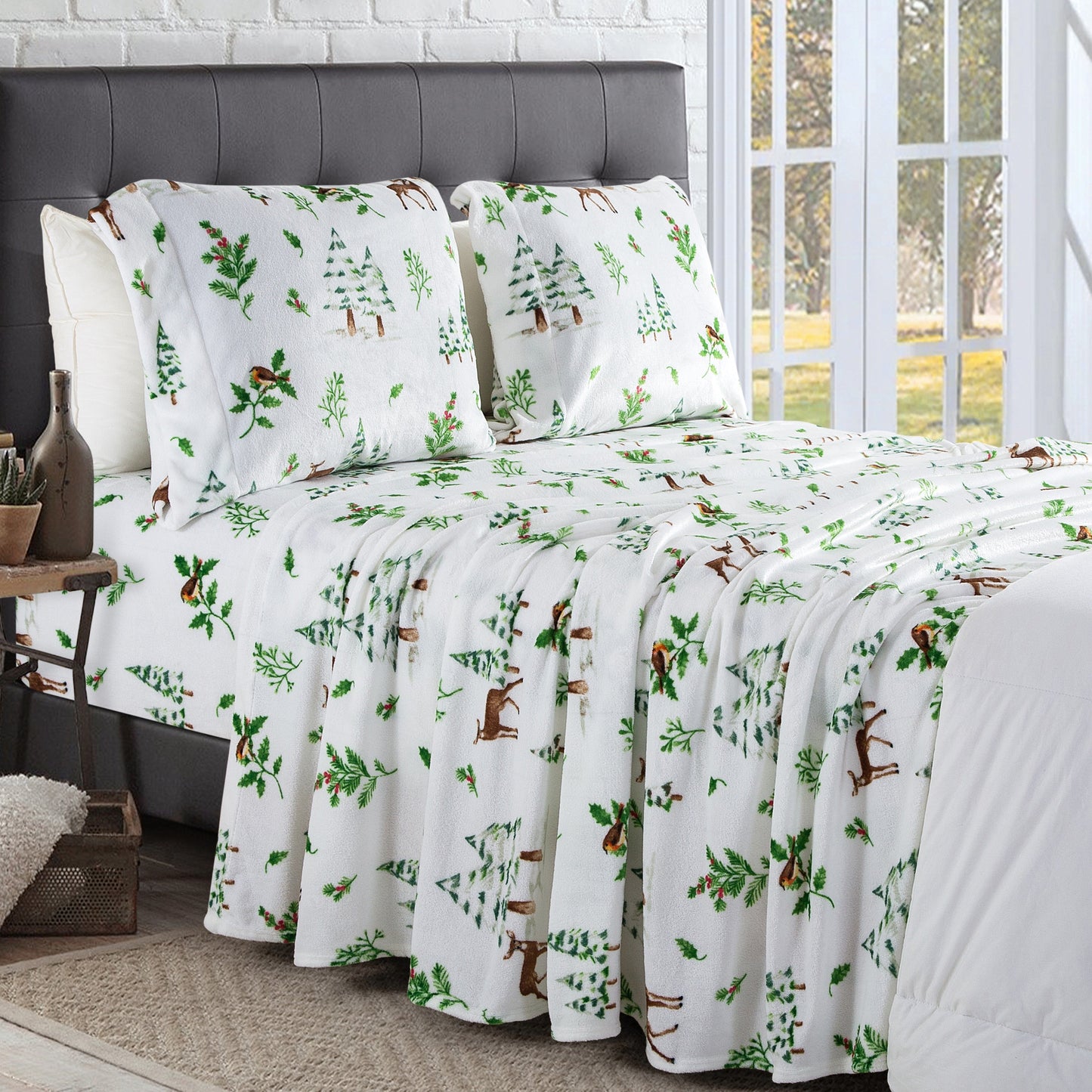 Mocassi 4-Piece Holiday Christmas Velvet Plush Flannel Sheet Set