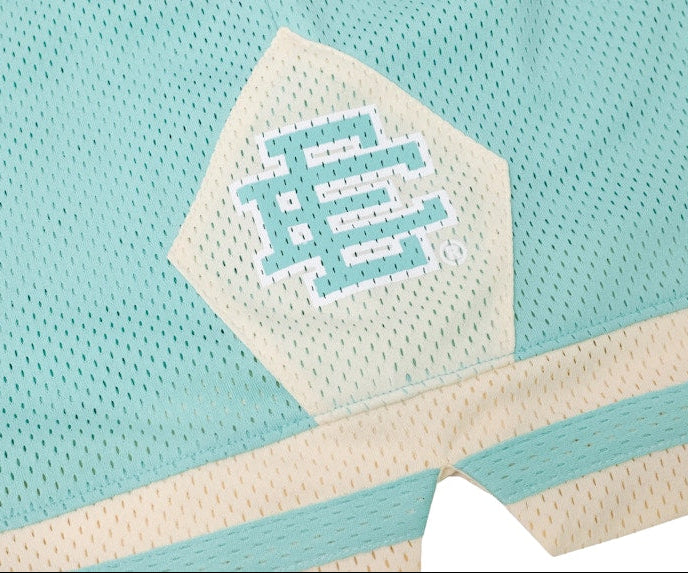 Yucca/Antique White-