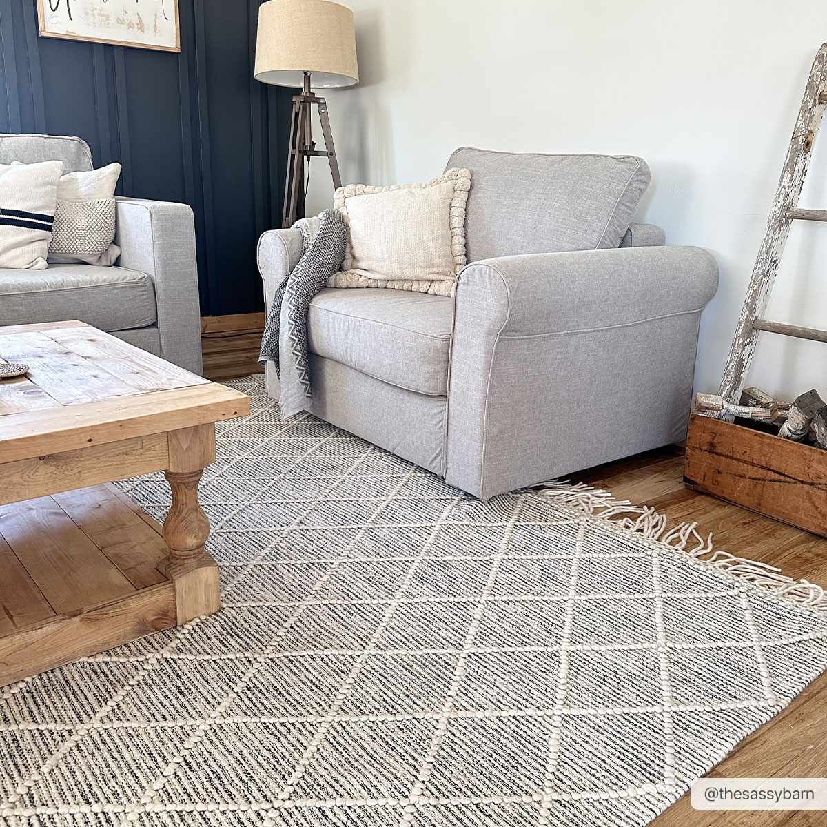 Ezria Wool Rug with Tassels - Clearance