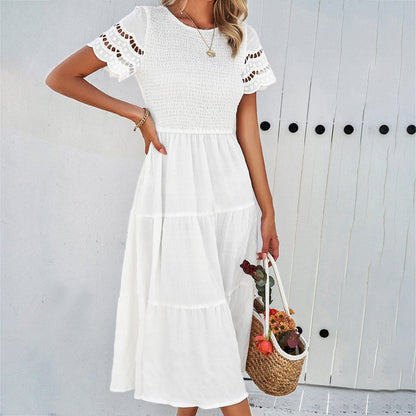 Spring and Summer Solid Color Temperament With a Pleated Hollow Dress