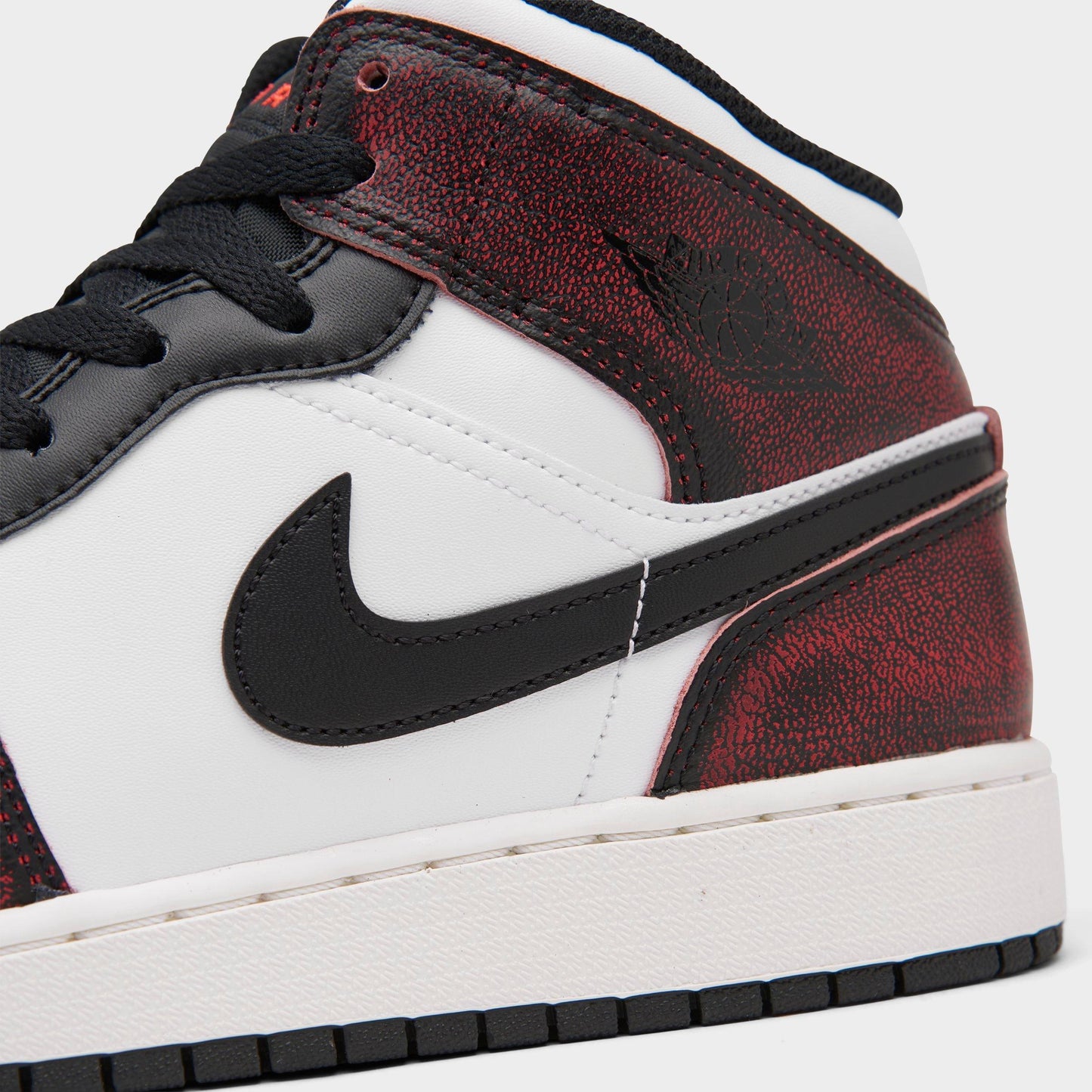 Grade School Air Jordan Retro 1 Mid Wear-Away Chicago (Gs)' - FB0568-006