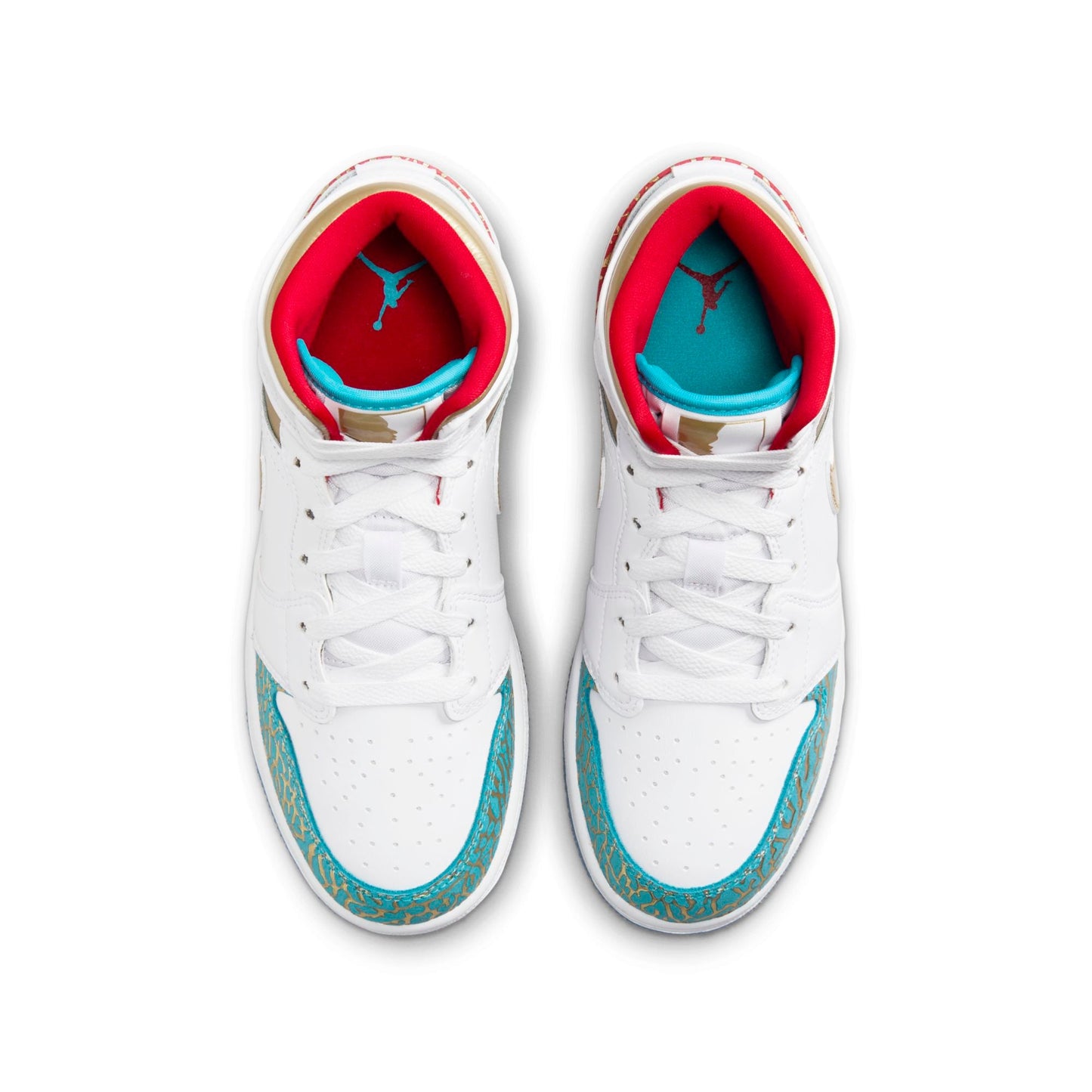 Grade School Air Jordan Retro 1 Mid 'Sneaker School Nc To Chicago (Gs)'