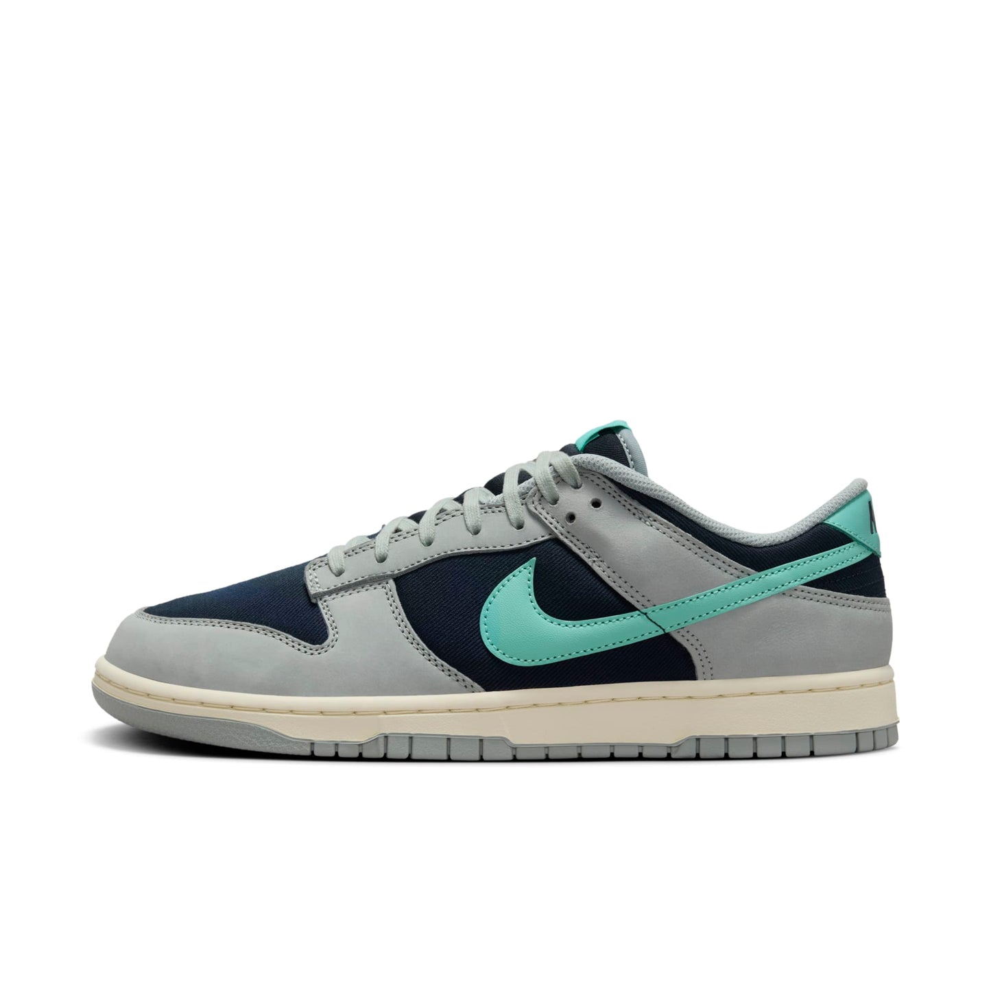 Nike Men's Dunk Low Retro Premium Sneakers