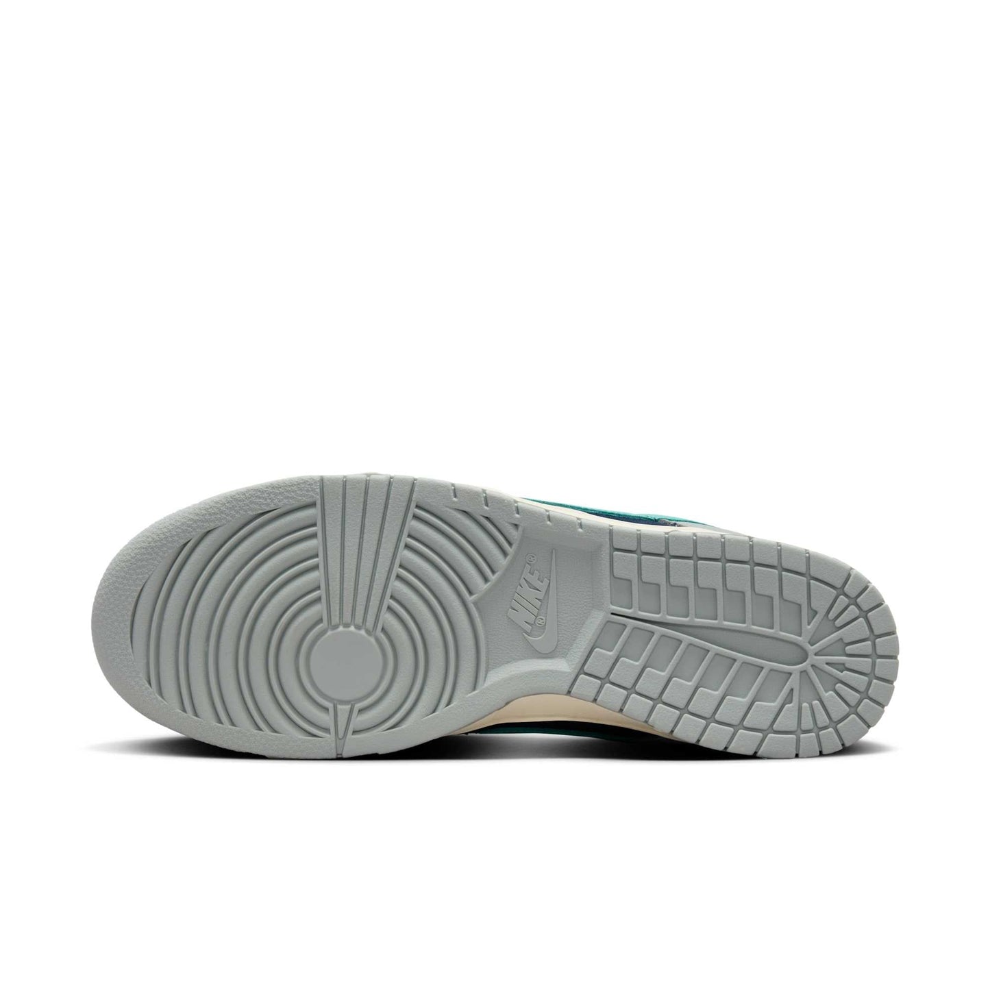 Nike Men's Dunk Low Retro Premium Sneakers