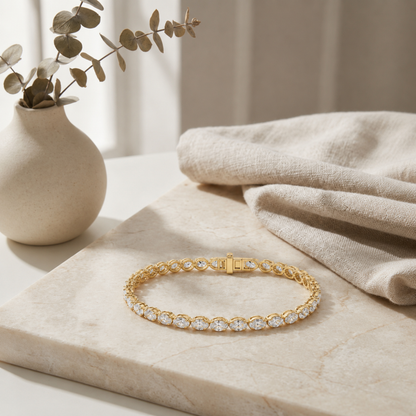 Oval Shaped Lab Grown Diamond (F/VS) Bracelet in 14K Gold