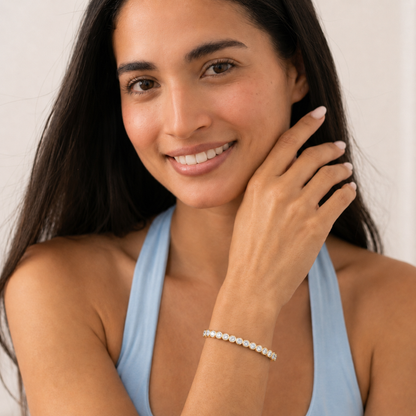 Round Shaped Lab Grown Diamond (F/VS) Bracelet in 14K Gold