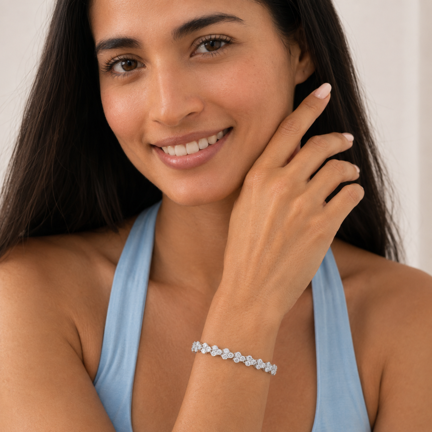 13Cttw Round Shaped Lab Grown Diamond (F/VS) Cluster Bracelet in 14K Gold