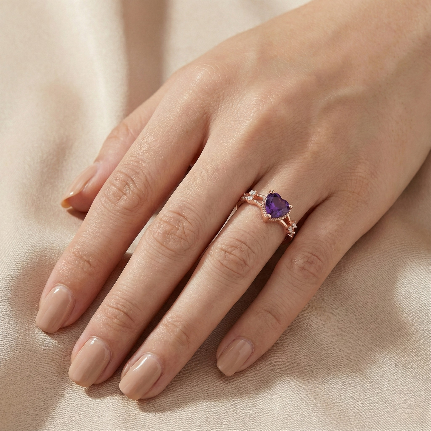 0.98 Ct Heart Purple Amethyst and White Sapphire Prong Silver Split Band Heart Ring