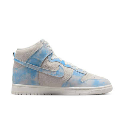 Nike Women's Dunk High Se 'Clouds Celestine Blue' W Sneakers