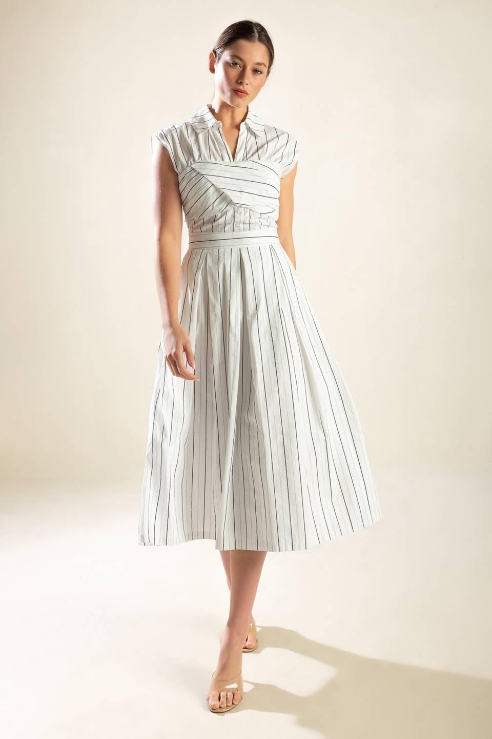 Incredibly Sensational Woven Midi Dress