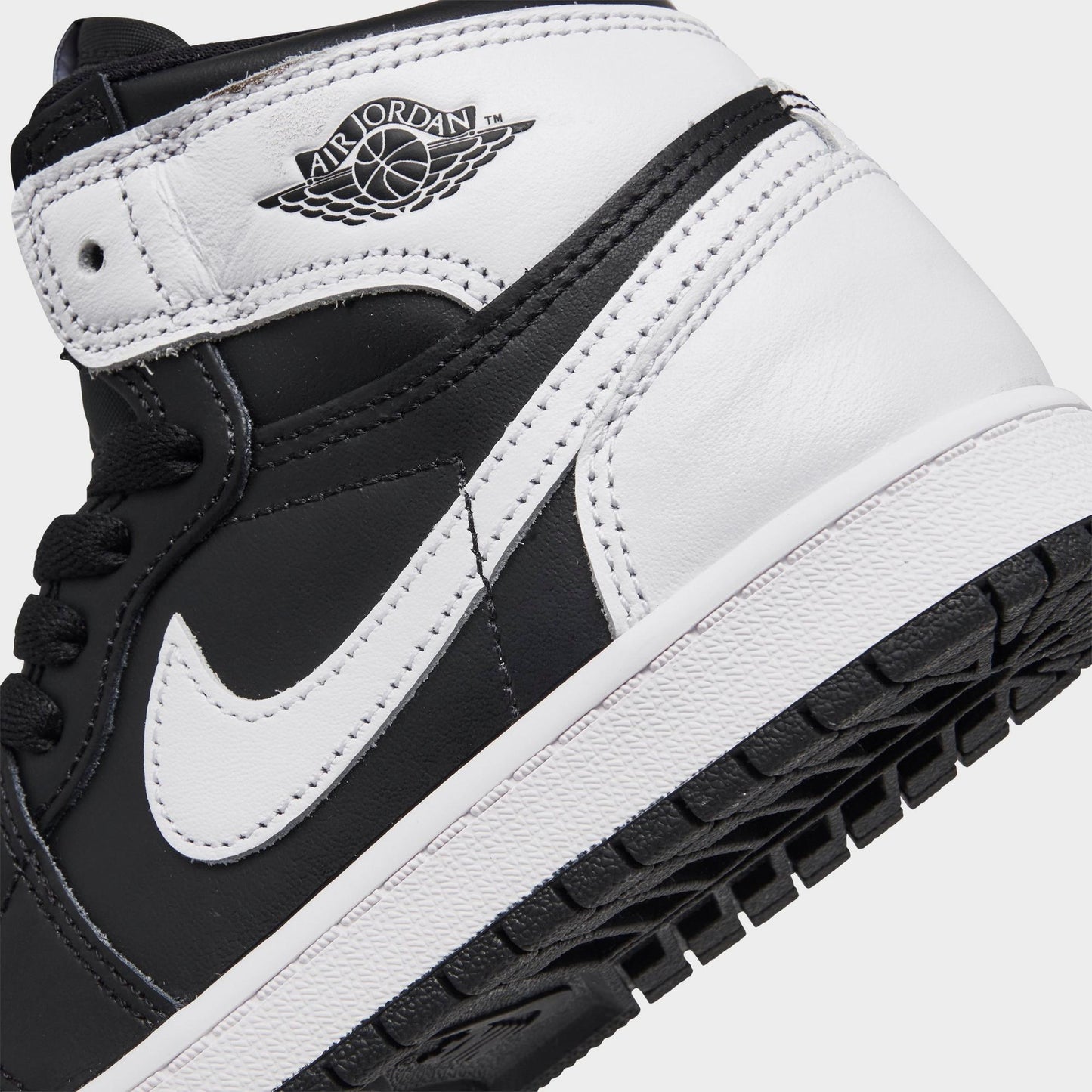 Preschool Air Jordan Retro 1 High Og 'Black White' (Ps)