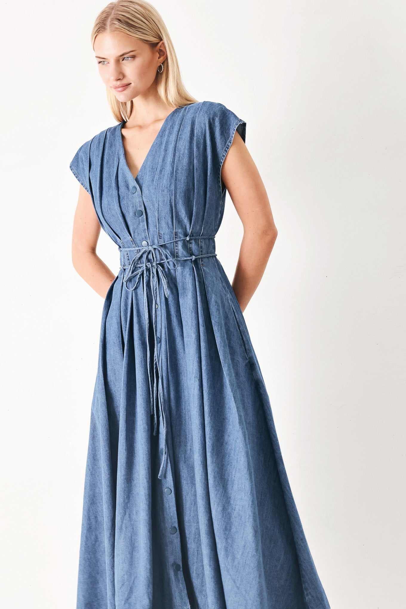 MIDNIGHT FLOW DENIM MIDI DRESS l FLYING TOMATO INDIGO / M