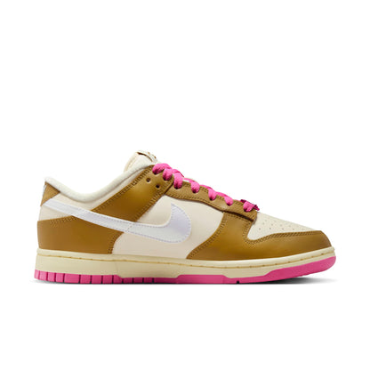 Nike Women's Dunk Low Se Sneakers