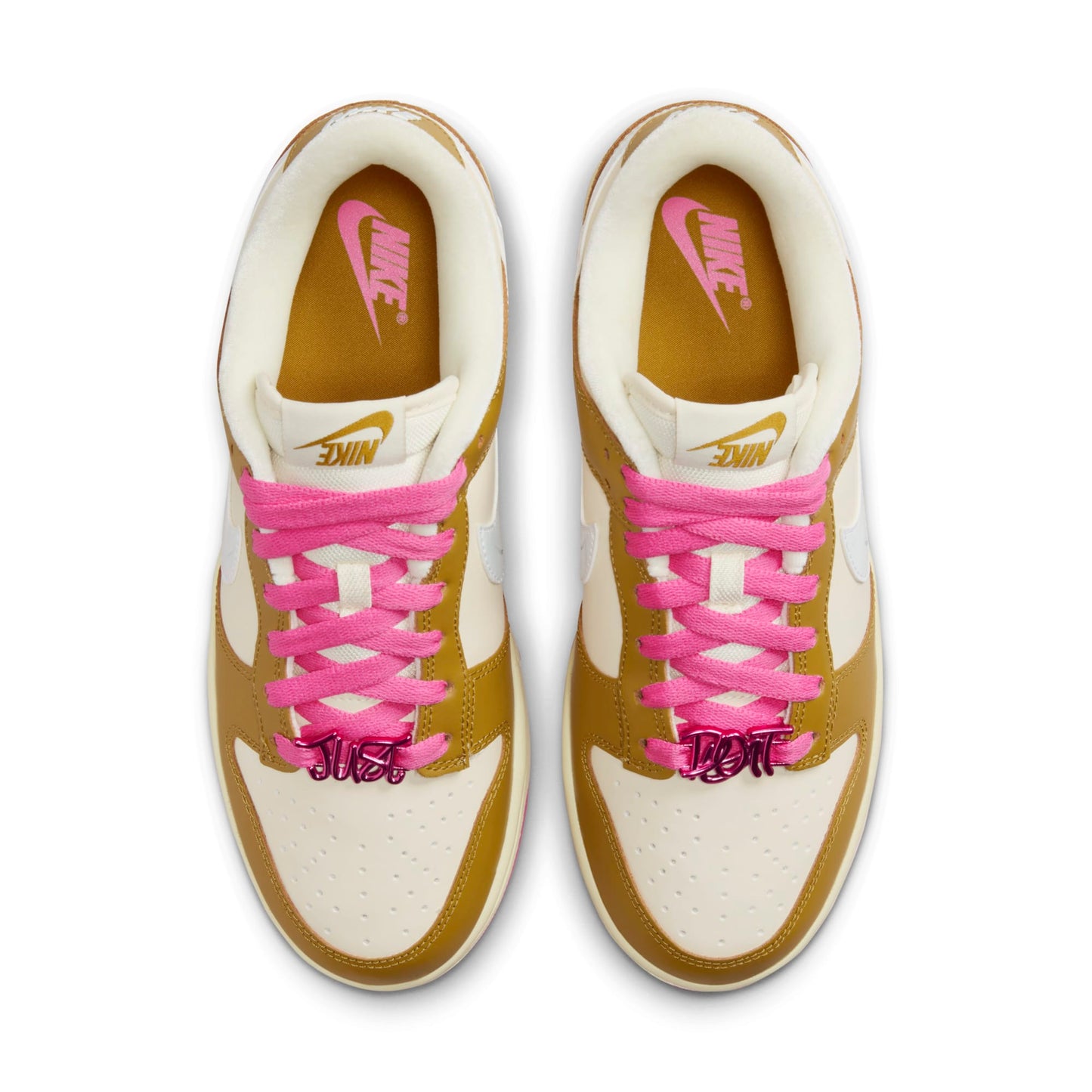 Nike Women's Dunk Low Se Sneakers
