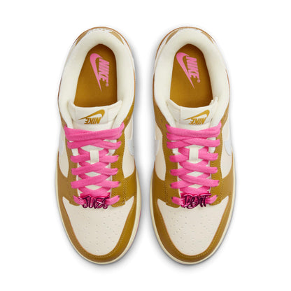 Nike Women's Dunk Low Se Sneakers