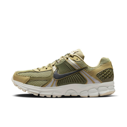 Nike Men's Zoom Vomero 5 Sneakers