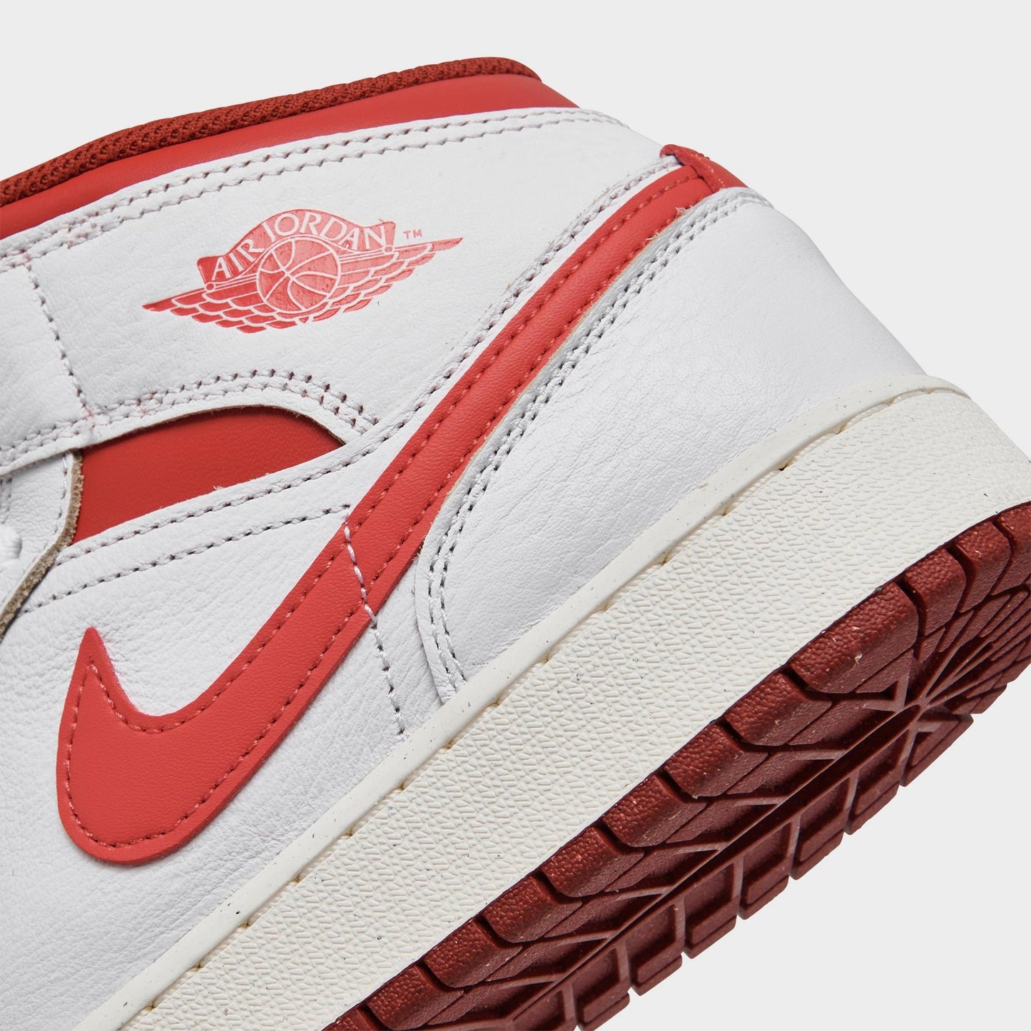 [fj3464-160] Grade School Air Jordan Retro 1 Mid Se 'dune Red'