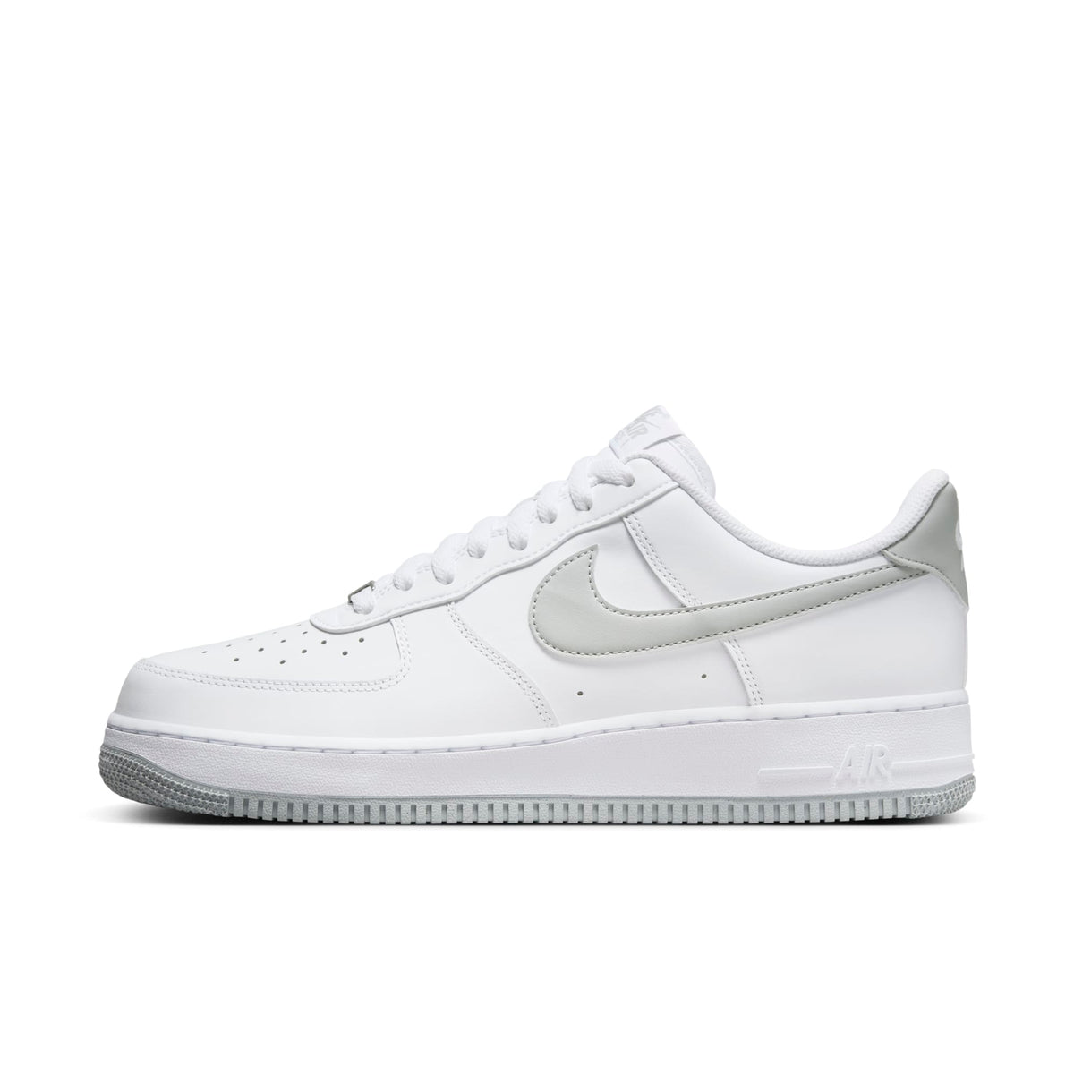 Nike Men's Air Force 1 '07 Sneakers