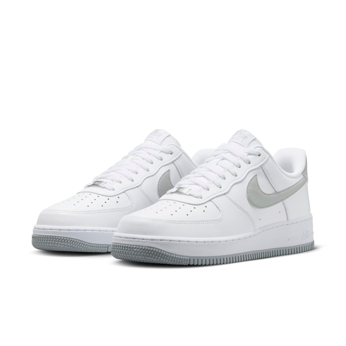 Nike Men's Air Force 1 '07 Sneakers