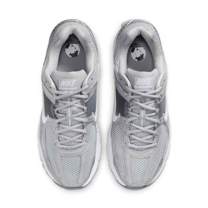 Nike Men's Zoom Vomero 5 Sneakers
