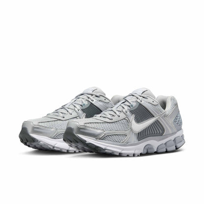Nike Men's Zoom Vomero 5 Sneakers
