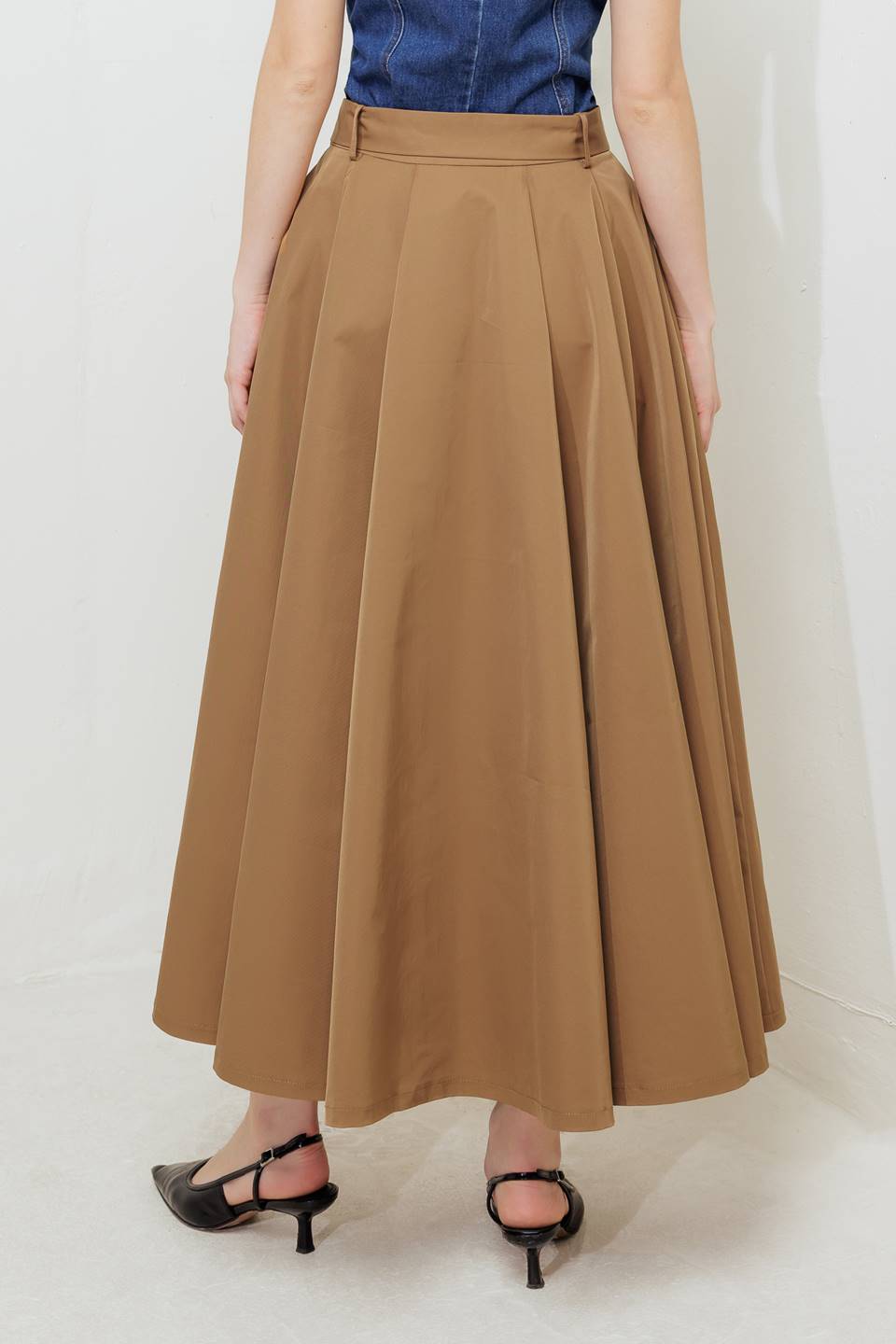 Rouge Allure Woven Full Midi Skirt