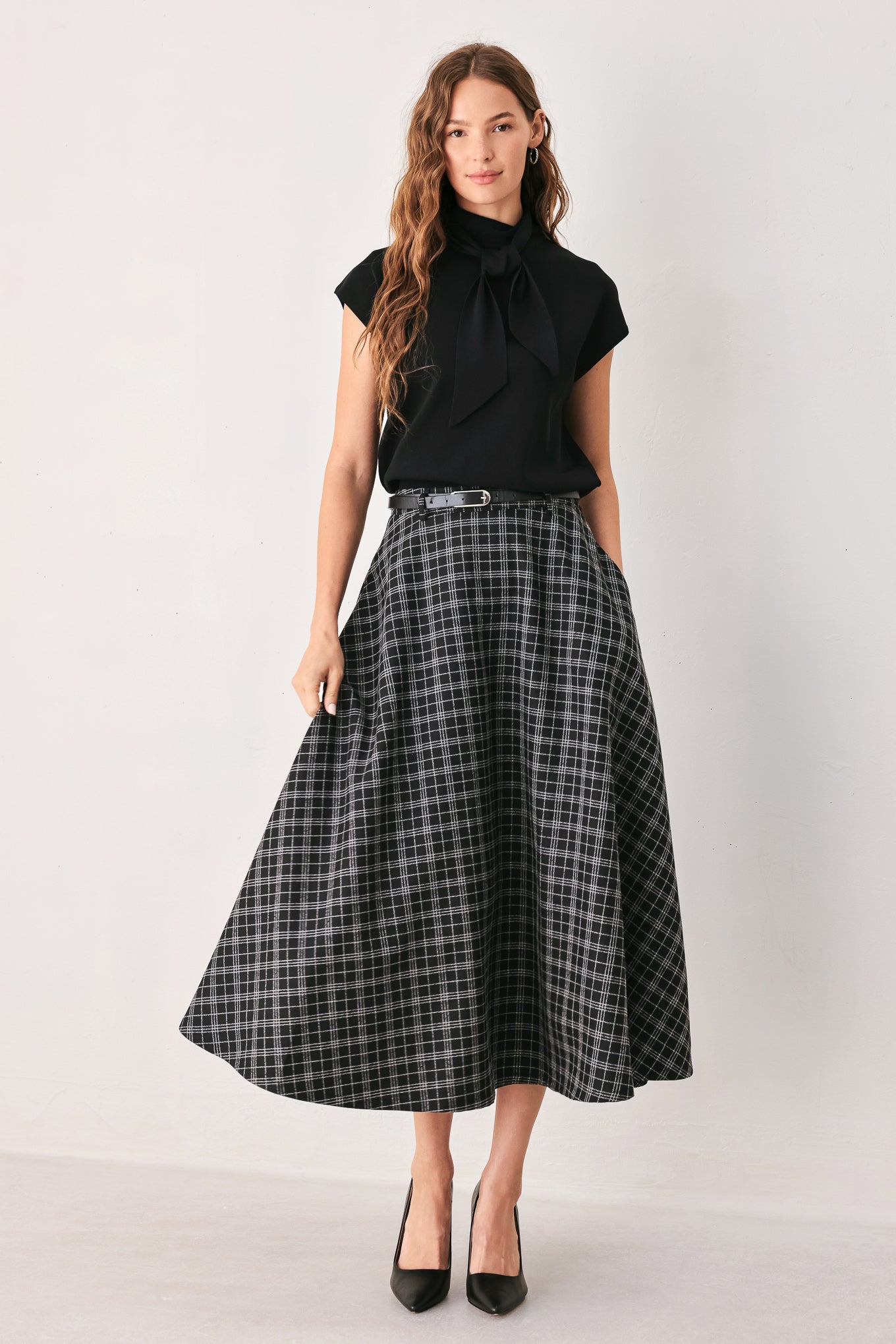 Monochrome Check Full-sweep Midi Skirt