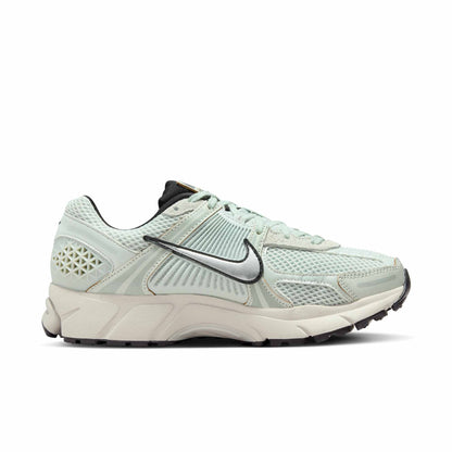 Nike Women's Zoom Vomero 5 Sneakers