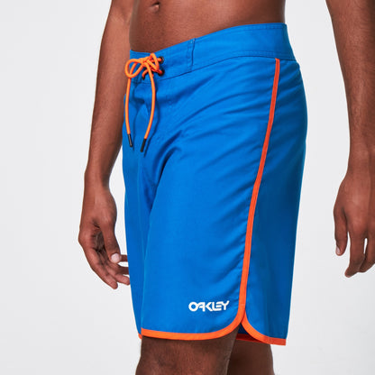 Oakley Men's Solid Crest 19 Boardshort Shorts