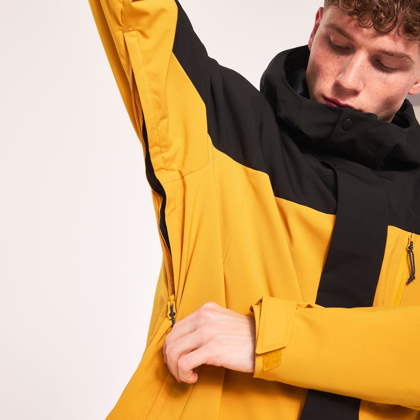 Men's Oakley Tnp Tbt Shell Jacket - Amber Yellow/Blackout