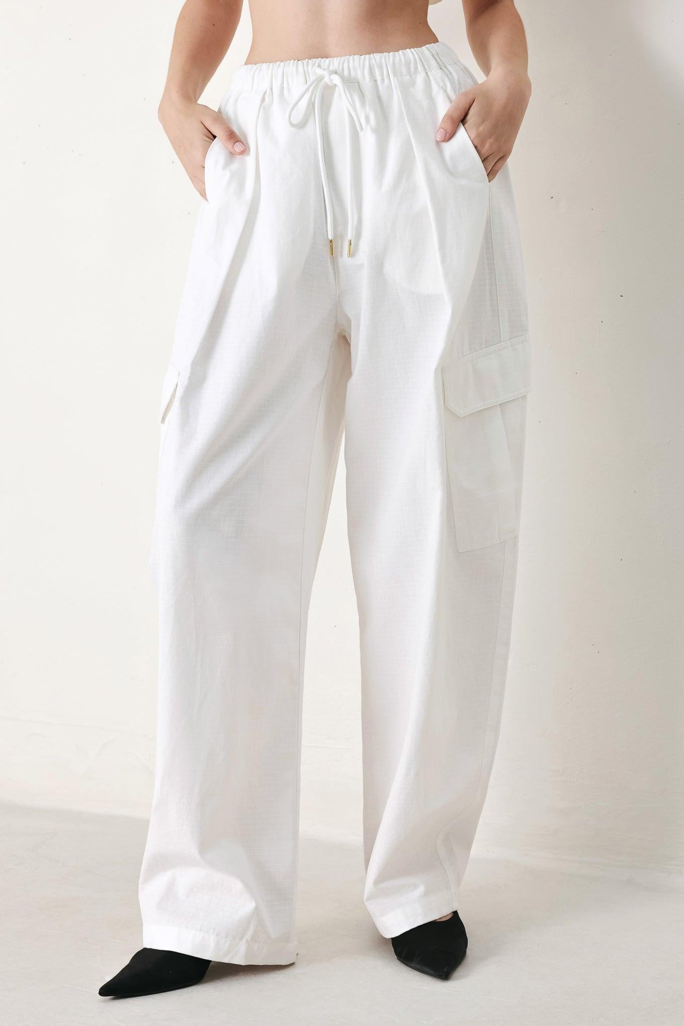 Crisp Essential Woven Ballon Pants