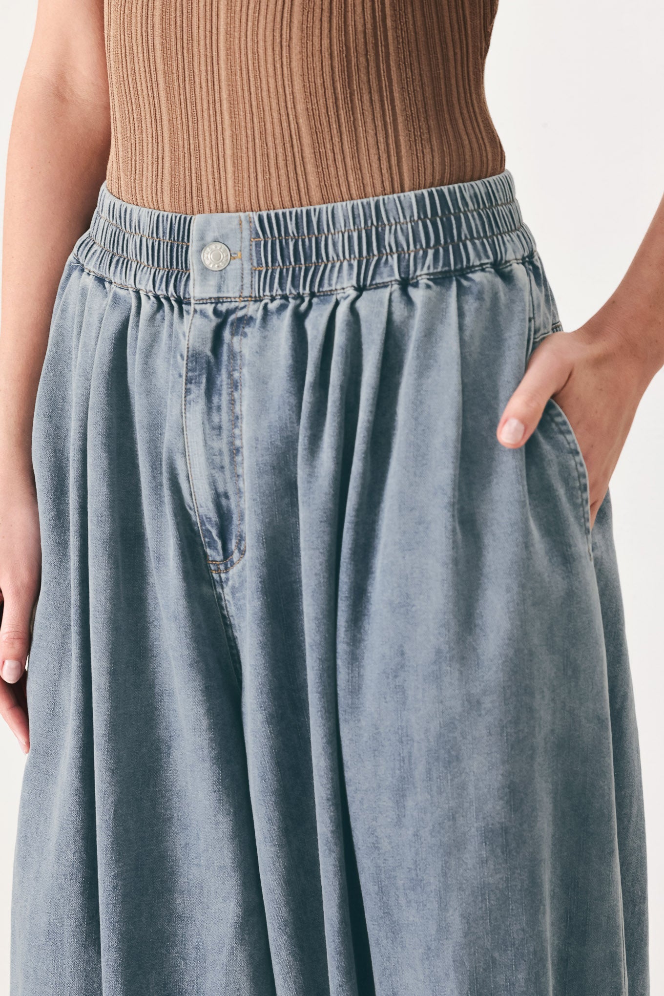 Easy Volume Denim Genie Pants