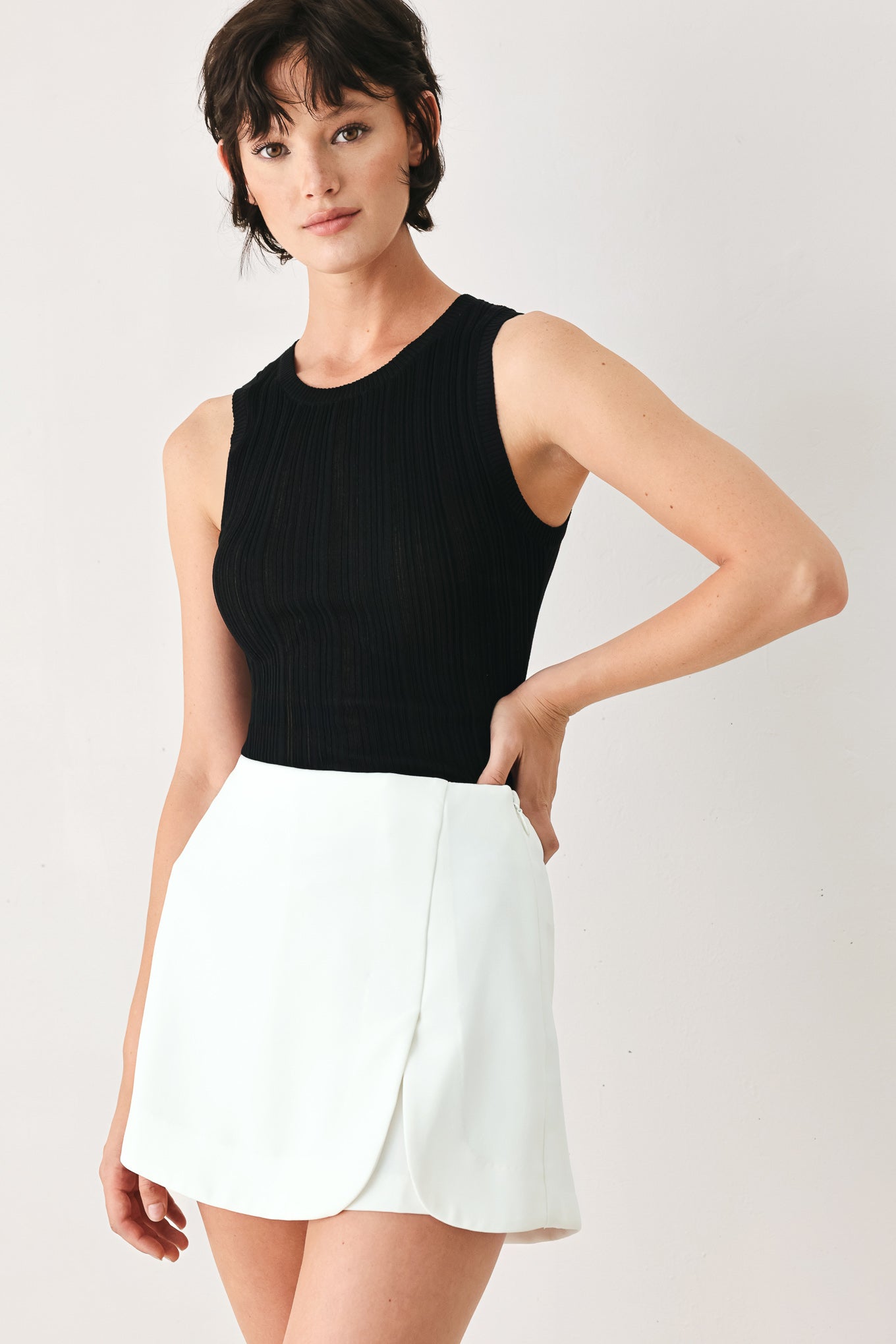 Lovely Afternoon Woven Skort