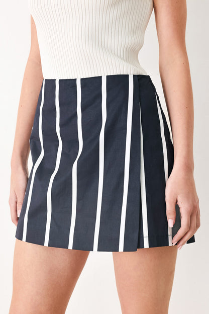 Dark Rhythm Stripe Woven Skort