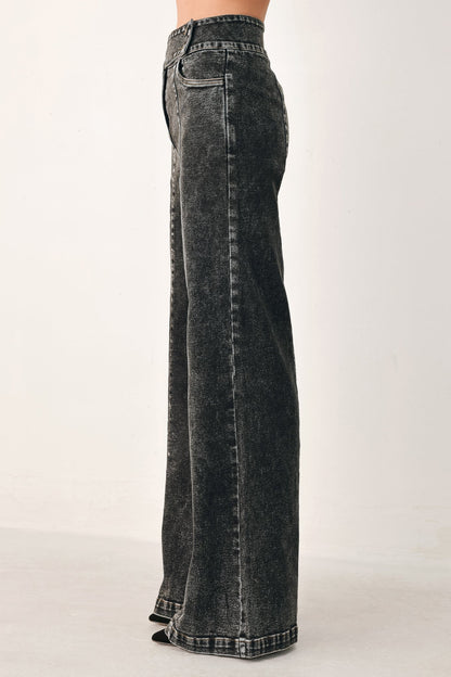 Downtown Edge Crossover Denim Pants