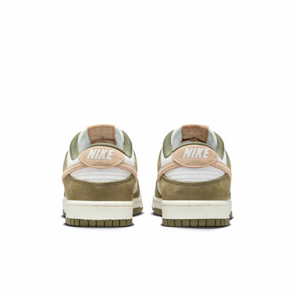 Nike Men's Dunk Low Retro Prm Sneakers