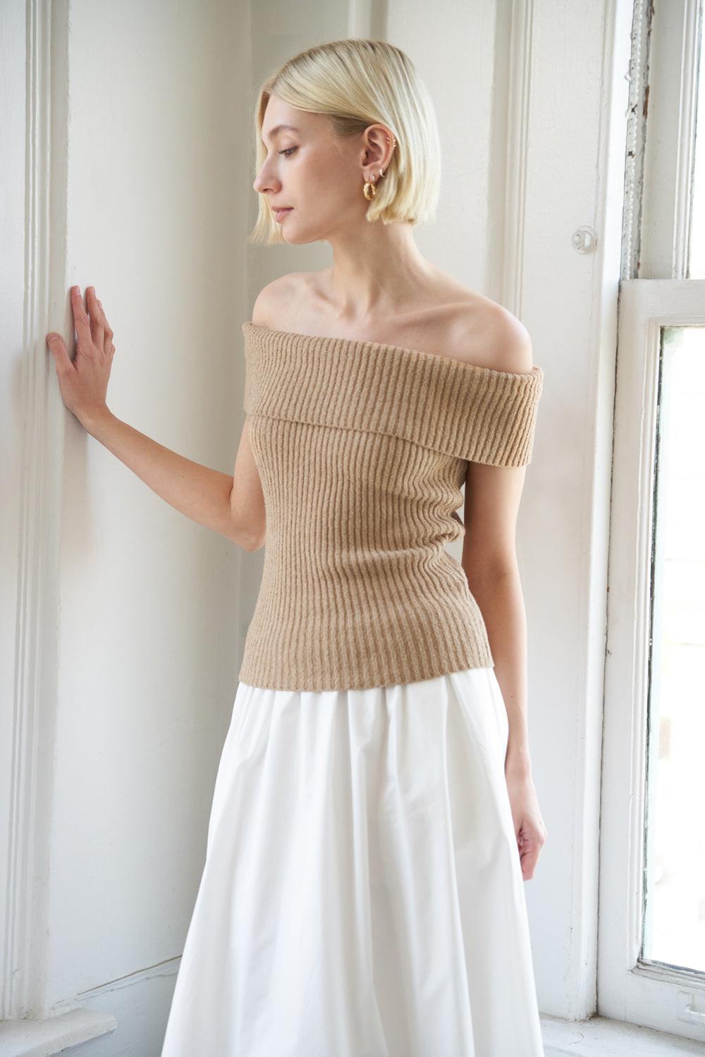 Precious Approach Shoulder Top