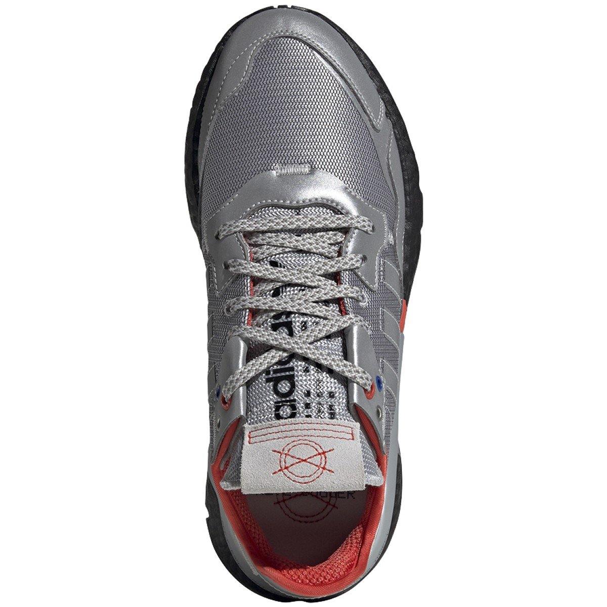 Silvmt,Silvmt,Cblack-