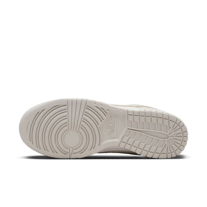 Nike Women's W Dunk Low Prm Sneakers