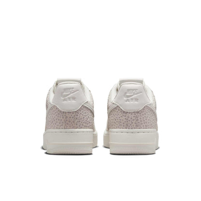 Nike Women's W Air Force 1 '07 Prm Sneakers