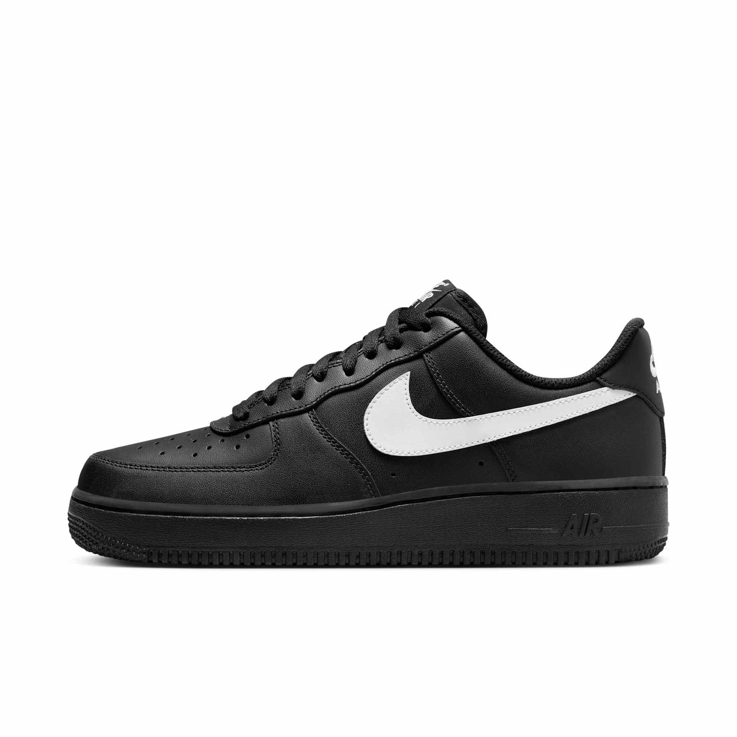 Nike Men's Air Force 1 '07 Sneakers