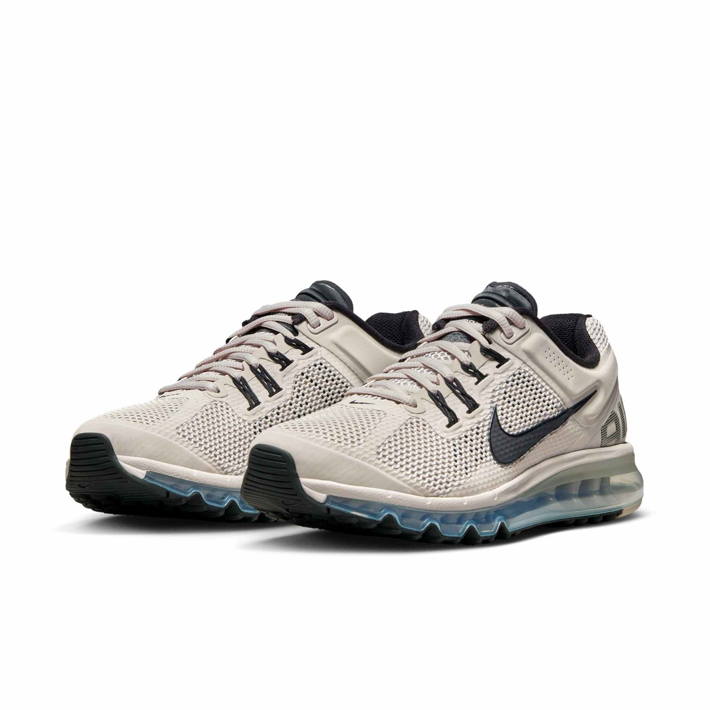 Nike Men's Air Max 2013 Sneakers