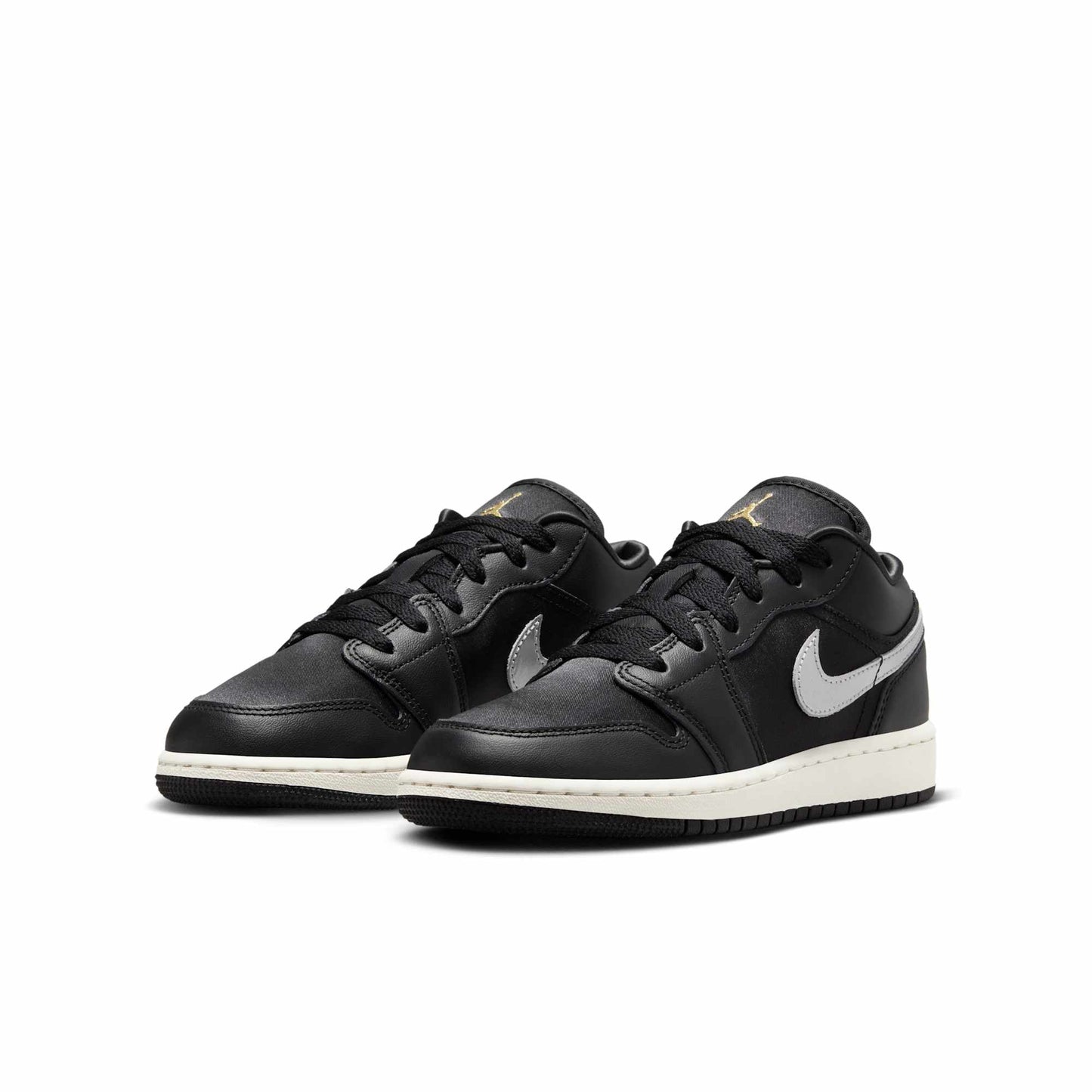 Grade School Air Jordan Retro 1 Low Se 'Black Silver Sail Gold' (Gs)