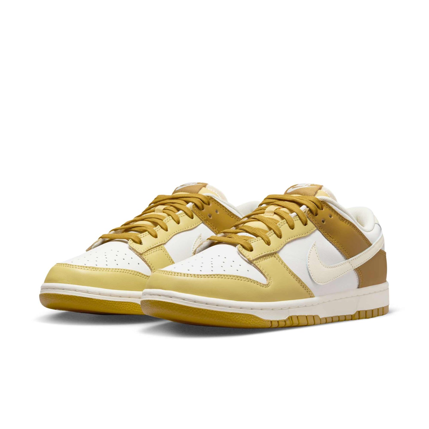 Nike Men's Dunk Low Retro Sneakers