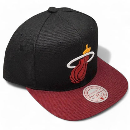 Mitchell & Ness Men's NBA Core Basic Snapback Heat Snapback Caps