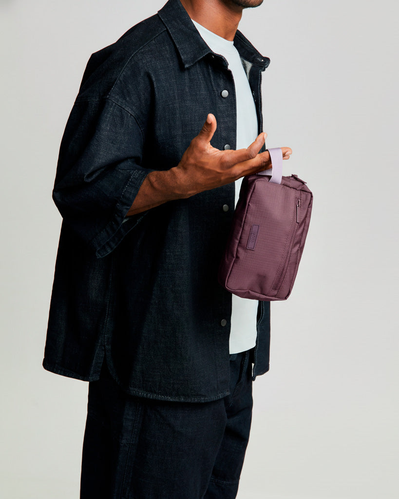 Kei Lithe Washbag Wine