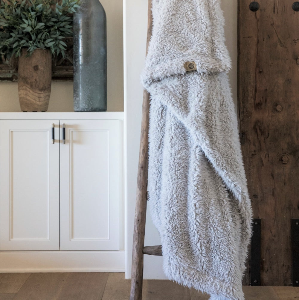 Angel Plush Blanket | Big - Silver Cloud