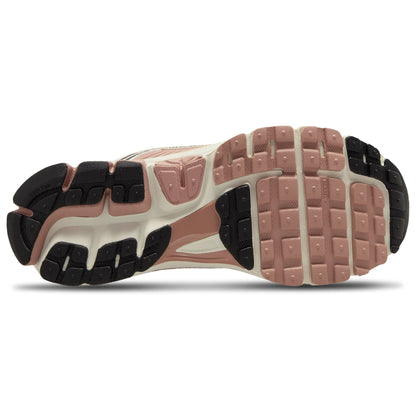 Nike Women's Zoom Vomero 5 Sail/Particle Pink