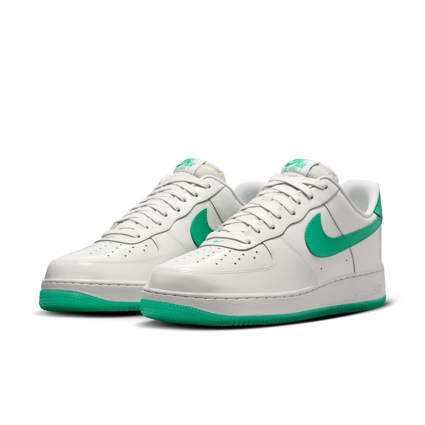 Nike Men's Air Force 1 '07 Premium Sneakers
