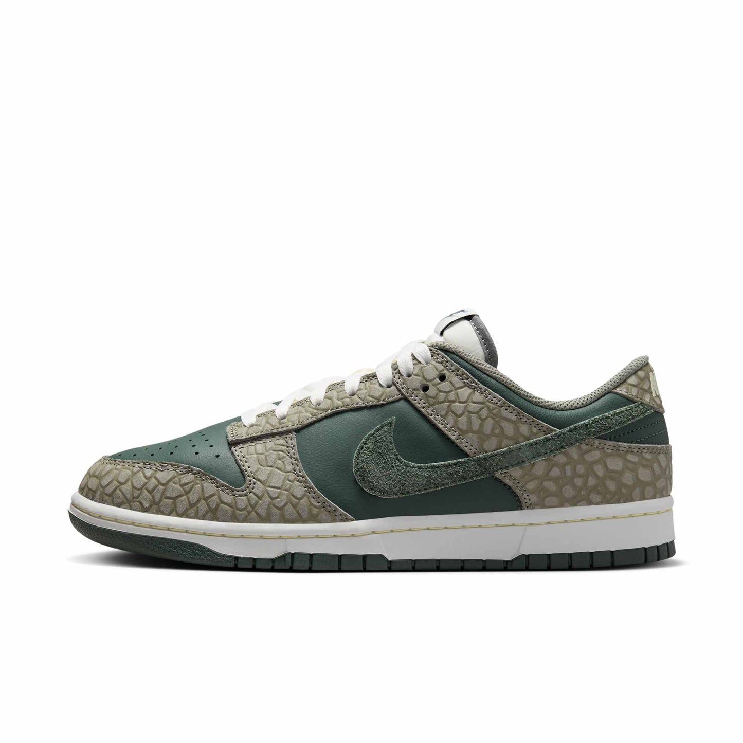 Nike Men's Dunk Low Retro Premium Sneakers